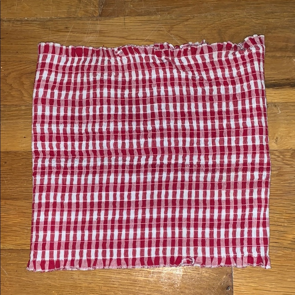 Gingham, white and red tube top